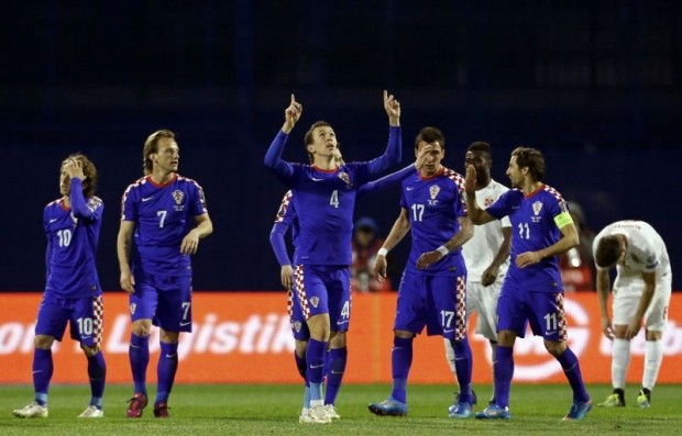 Croatia tiếp Ý trên sân… khóa cửa