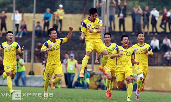 Có Công Phượng cũng không làm nên chuyện HAGL vẫn thua 0-2