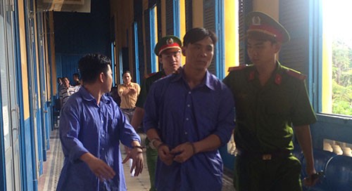 Đòi nợ thuê lãnh hoa hồng và cả án tù