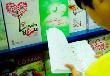 Yêu cầu các NXB dừng đăng ký truyện ngôn tình, đồng tính nam
