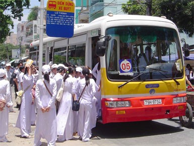 TP.HCM chấn chỉnh việc đưa đón học sinh bằng xe buýt