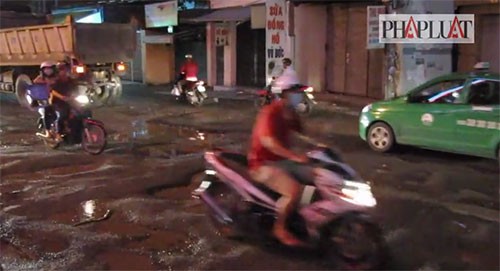 Mặt đường biến dạng, hư hỏng gây tai nạn liên miên