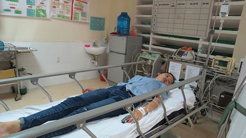 Ngất xỉu khi thi môn Văn vẫn quyết thi môn Vật lý