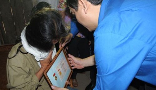 Đề nghị truy tặng 'Huân chương dũng cảm' cho học sinh lao ra sông Lam cứu 2 người
