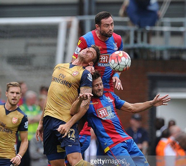 Chiến thắng đầu tay (2-1) của Arsenal trước chủ nhà Crystal Palace