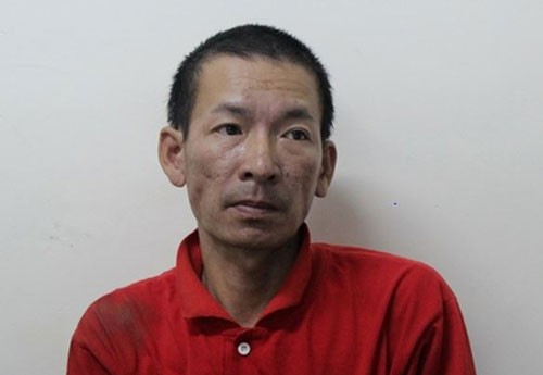 Bắt giữ con trai dùng dao chém vào đầu mẹ