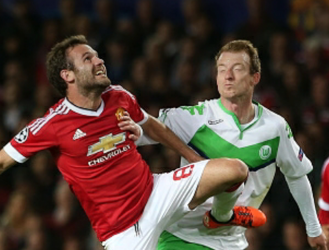 M.U 2-1 Wolfsburg: Mata tỏa sáng, 'quỷ đỏ' thoát hiểm