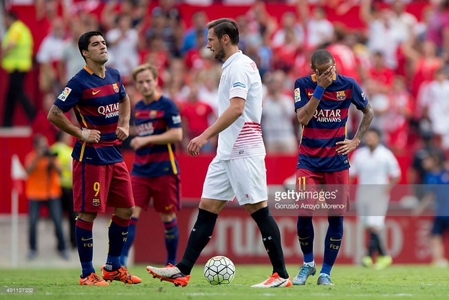 Barca thua đối thủ dưới cơ Sevilla 1-2