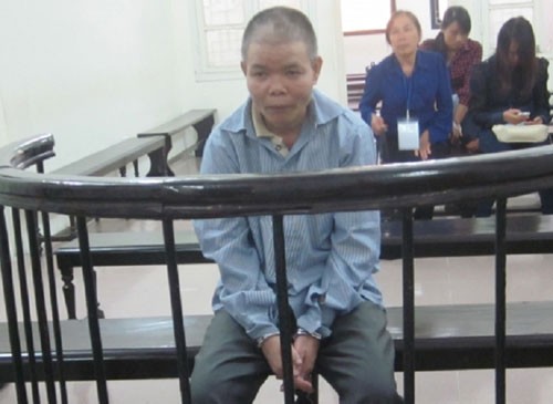 'Nổ' cháu chủ tịch huyện, lừa đảo để kiếm tiền trả nợ