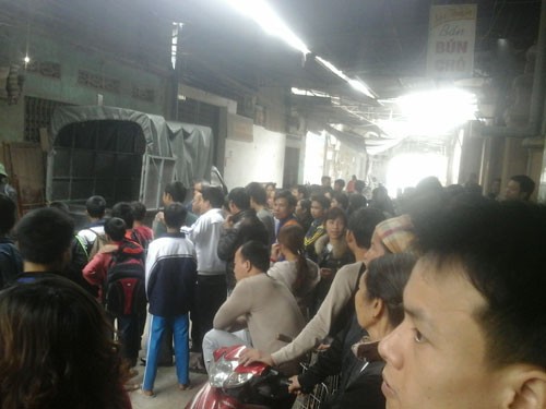 Đâm chết người vì gọi cửa không mở