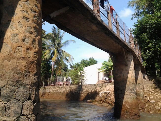 Huyền thoại cầu Thủ Huồng
