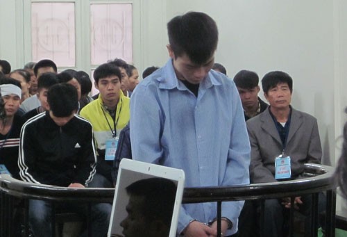 Đâm chết người vì tưởng gọi bạn đến 'ra oai'