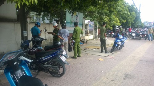 Phát hiện xác người đàn ông trước cổng bệnh viện
