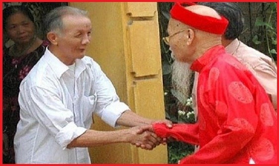Tục xông đất đầu năm