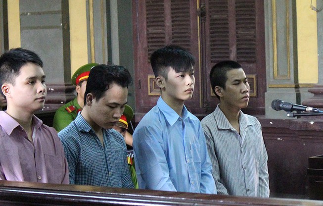 Ghen tuông vô cớ, 'đại ca' bán kẹo kéo lãnh án tử