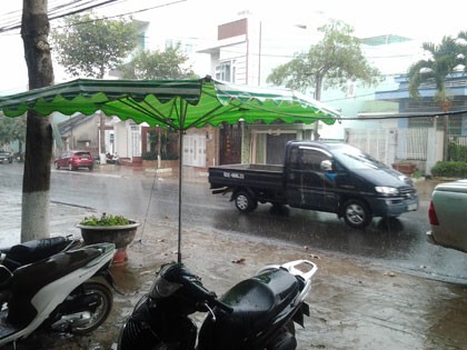 Pleiku xuất hiện cơn mưa giải nhiệt