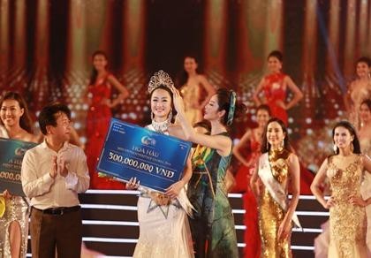 Trần Thị Thu Ngân đoạt vương miện Hoa hậu Bản sắc Việt toàn cầu lần đầu tiên