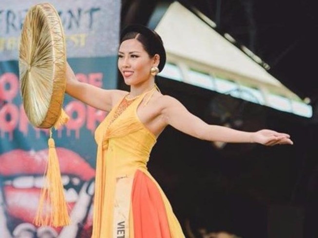 Nguyễn Thị Loan vào tốp 3 Trang phục Dân tộc đẹp nhất