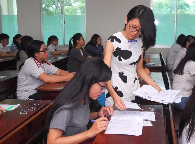Bộ GD&ĐT lên tiếng về đề thi thử đưa kiến thức lạc hậu