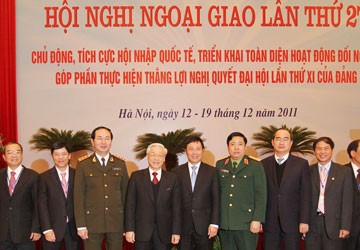 Nhấn mạnh đường lối hòa bình, hữu nghị