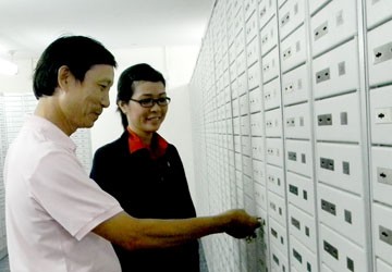 Nhờ ngân hàng giữ giùm đồ quý