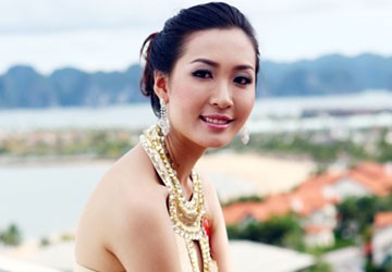 Đặng Thùy Trang: Cô gái Bách khoa đỗ Á hậu 2
