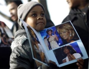 Hình ảnh xúc động trong đám tang Whitney Houston