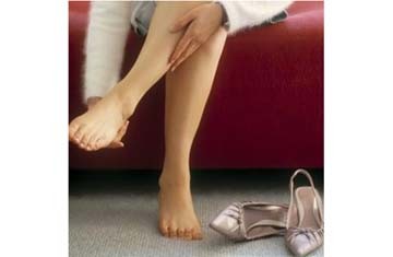 Chớ coi thường hiện tượng tê chân tay