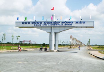 Nghĩ từ những khu công nghiệp… bỏ hoang