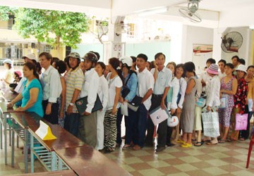 Hụt hơi chạy trường cho con