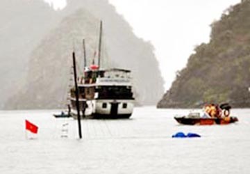 Vụ chìm tàu ở Quảng Ninh làm 12 người chết: Do tàu bị bục đáy