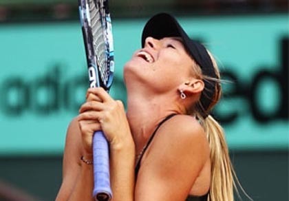 Sharapova lần đầu tiên vào chung kết Roland Garros