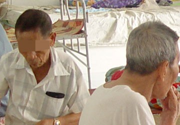 Cẩn trọng khi người già bị lẫn