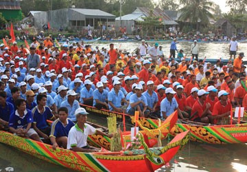 Kiên Giang: Đua ghe ngo và lễ hội Tao đàn Chiêu Anh Các