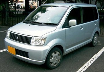 Mitsubishi Motors báo lỗi 300.000 xe do rò rỉ dầu