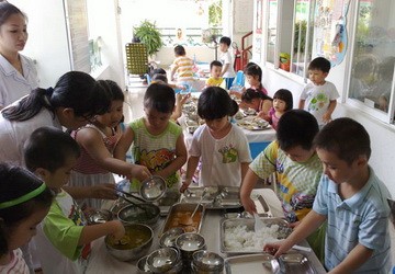 Kỳ 1: Thực đơn một đằng, bữa ăn một nẻo