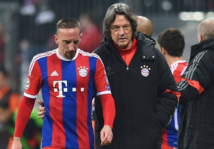 Bác sỹ của Bayern nhận trách nhiệm và từ chức sau trận thua Porto
