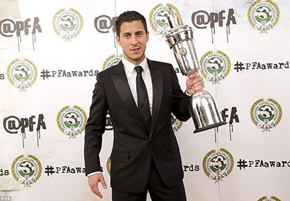 Hazard là cầu thủ hay nhất năm ở Premier League