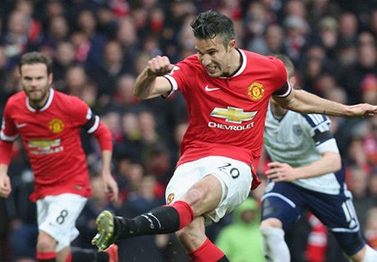 Van Persie bất ngờ lãnh “án phạt”
