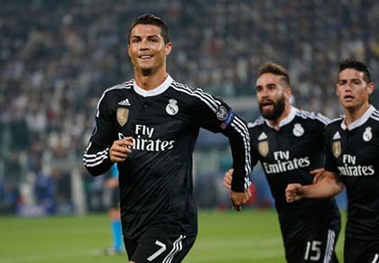 Ronaldo vượt mặt Messi ở Champions League
