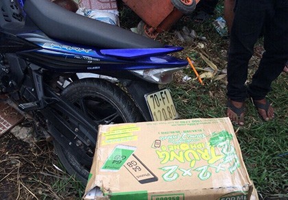 CSGT truy đuổi tốc độ cao suốt 15km bắt “nài” chở thuốc lá lậu