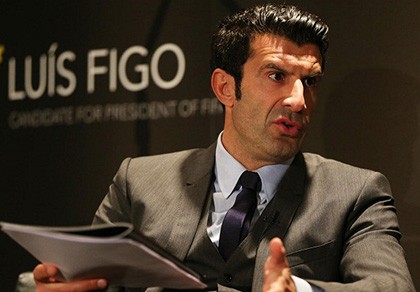 Cuộc đua Chủ tịch FIFA: Figo đột ngột rút lui!