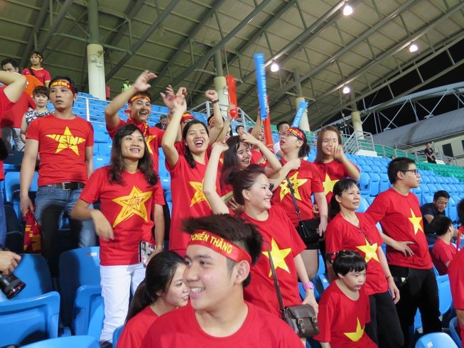 Rộn ràng Bishan trước trận 'tử chiến' U23 Việt Nam - U23 Malaysia