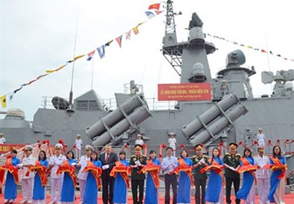 Bàn giao cặp tàu tên lửa hiện đại cho Quân chủng Hải quân