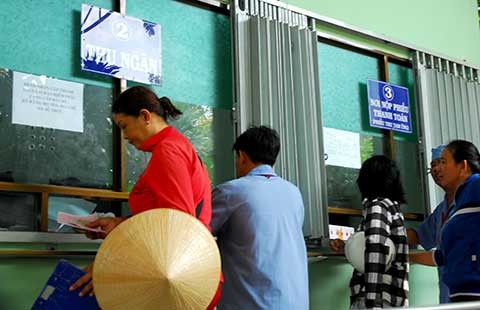 Tăng viện phí, tăng nỗi lo!