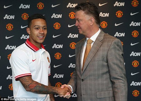 ‘Sao trẻ’ Depay nói gì trong ngày chính thức ra mắt M.U