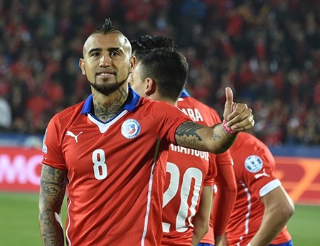 Chile 1-0 Uruguay : Chủ nhà 'đá văng' đương kim vô địch