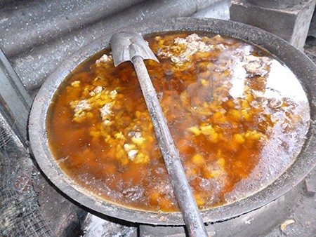 Tiêu hủy gần 360 kg mỡ không nguồn gốc