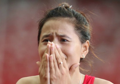 'Cô gái vàng' điền kinh Việt Nam chạy để nuôi mẹ, nuôi chị