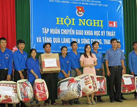 Home Credit hỗ trợ thanh niên ở vùng núi